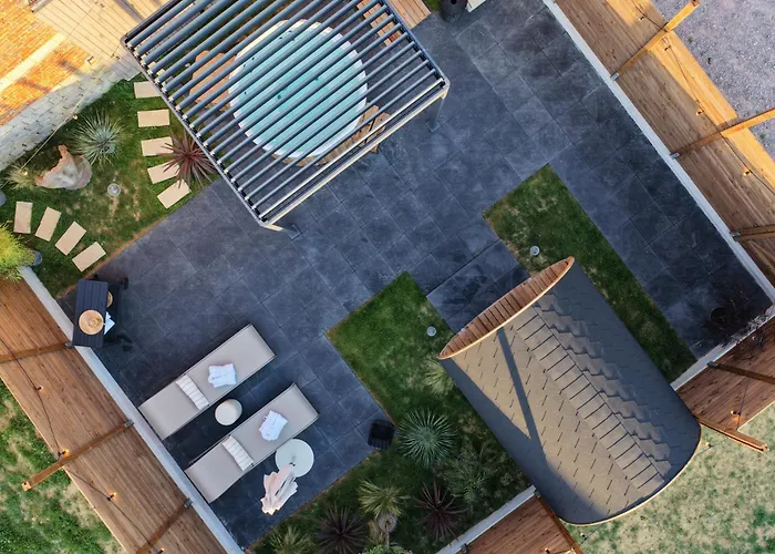 Domaine Des Lumieres Hotel & Spa